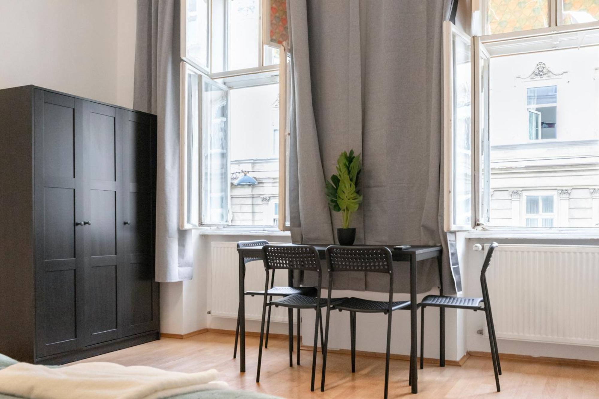 2br Shared Only 7min To Wiener Stadthalle Apartment *