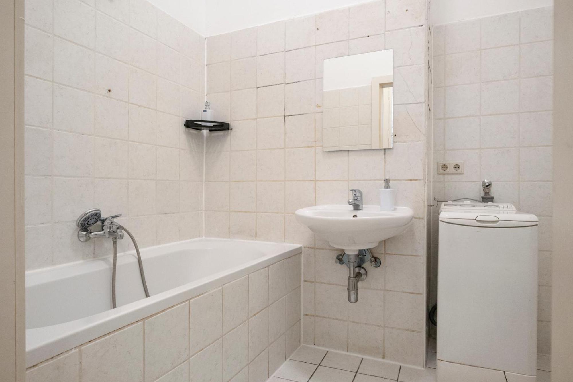 Apartment 2br Shared Only 7min To Wiener Stadthalle *